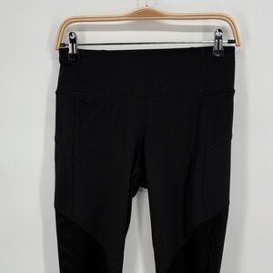 ✅ Athleta Jet Black Performance capri mesh zip hip pockets Leggings